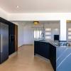 Photo 699c7221493789.25895931-cuisine-sur-mesure-posee-a-baie-mahault-par-artego-cuisines-facades-noires-plan-en-pierre-sombre-et-electromenagers-integres-pour-un-rendu-moderne-et-elegant..jpg  de Artego cuisines fournie par Fafa971