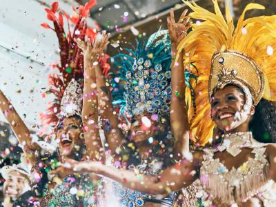 La tradition du carnaval : couleurs, musiques et célébrations