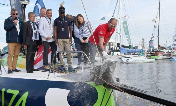 Route du rhum : un baptême à la guadeloupéenne pour le monocoque de kéni piperol !