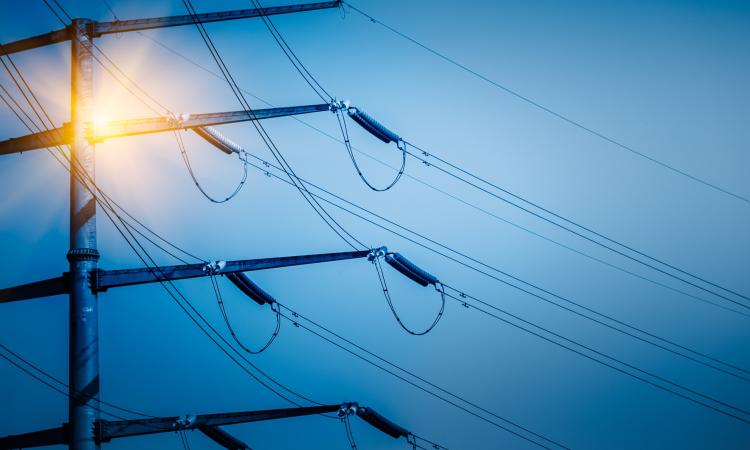 Grèves edf : les coupures d’électricité perdurent, privant de courant jusqu’à 100 000 foyers