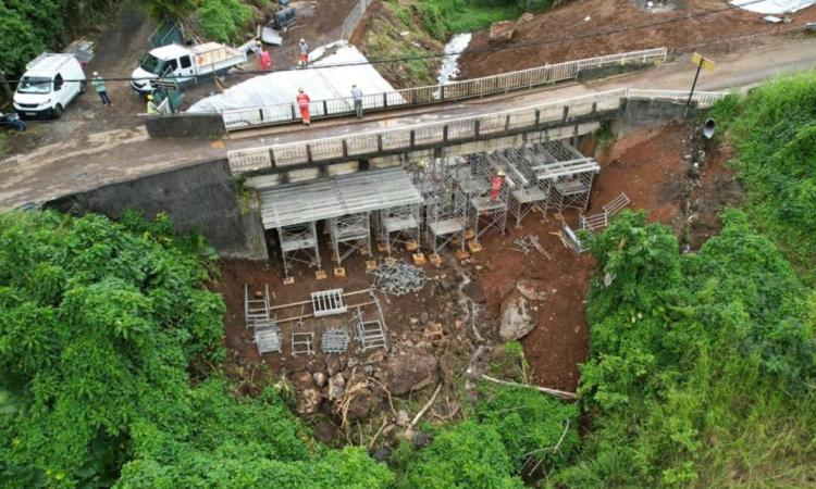 Après 14 mois de travaux, le pont de ravine la source sera opérationnel comme prévu en décembre