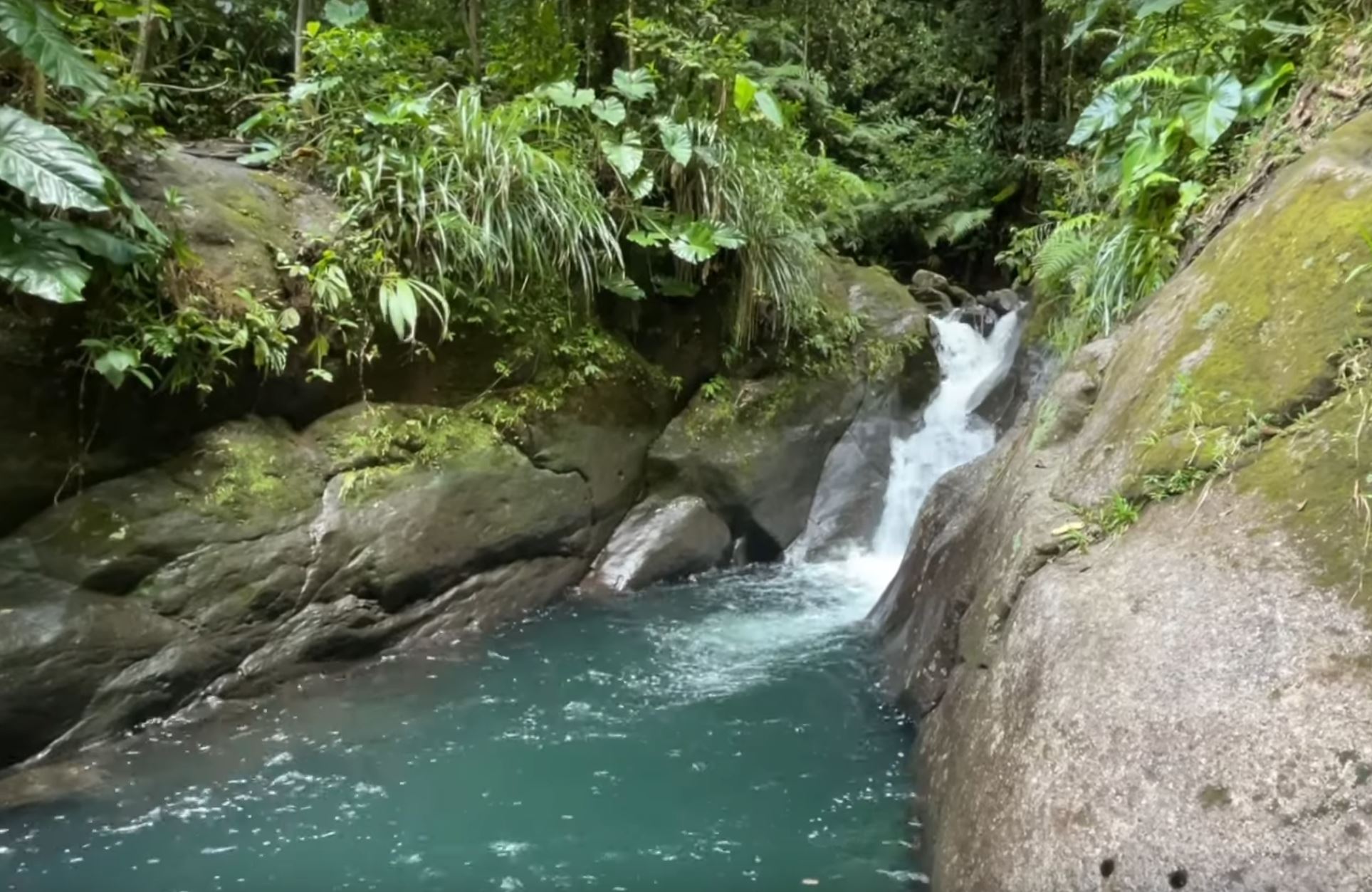 On part à la découverte du Bassin Bleu de Gourbeyre