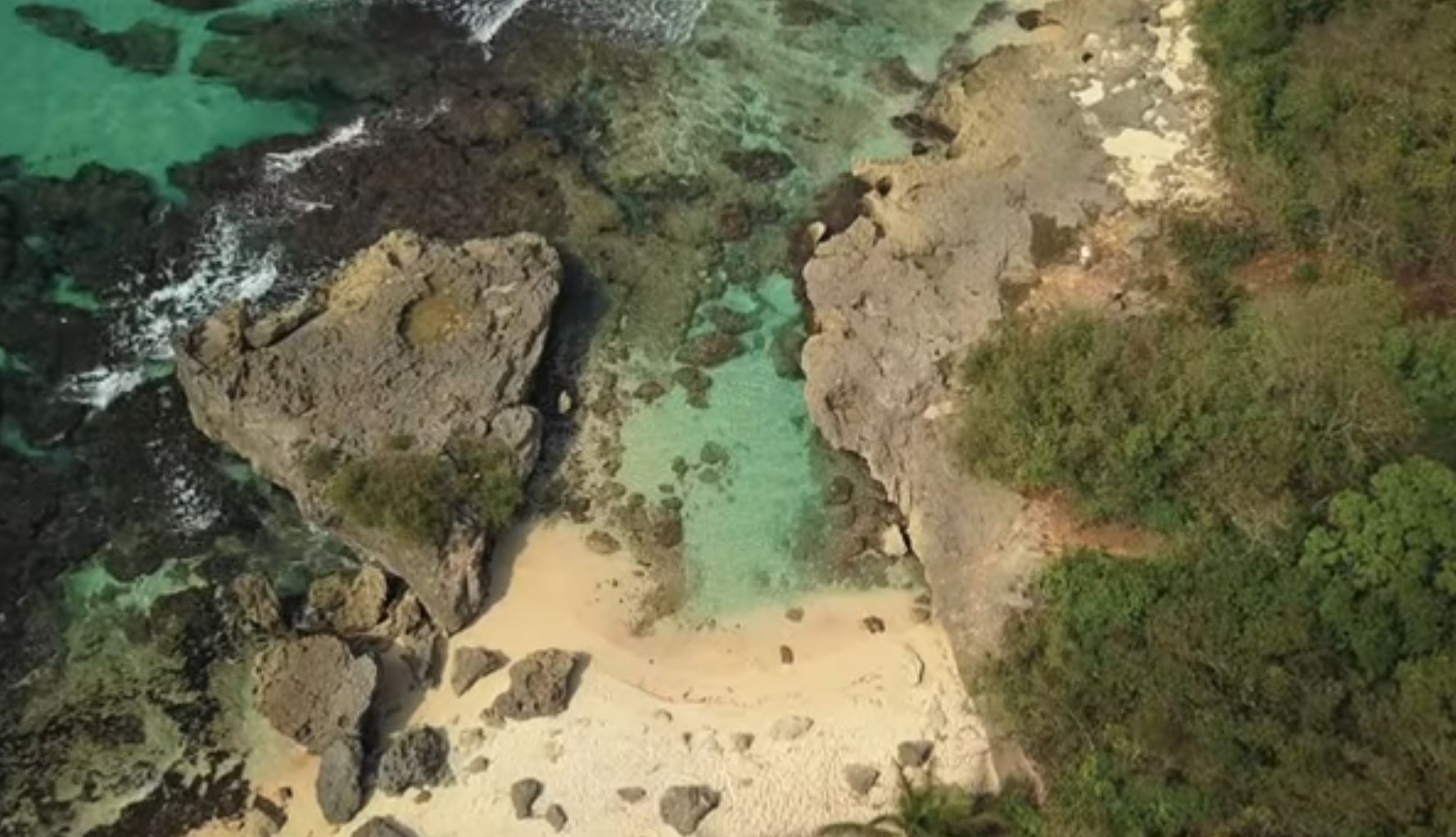 Anse Bertrand, une plage pour la contemplation et la détente