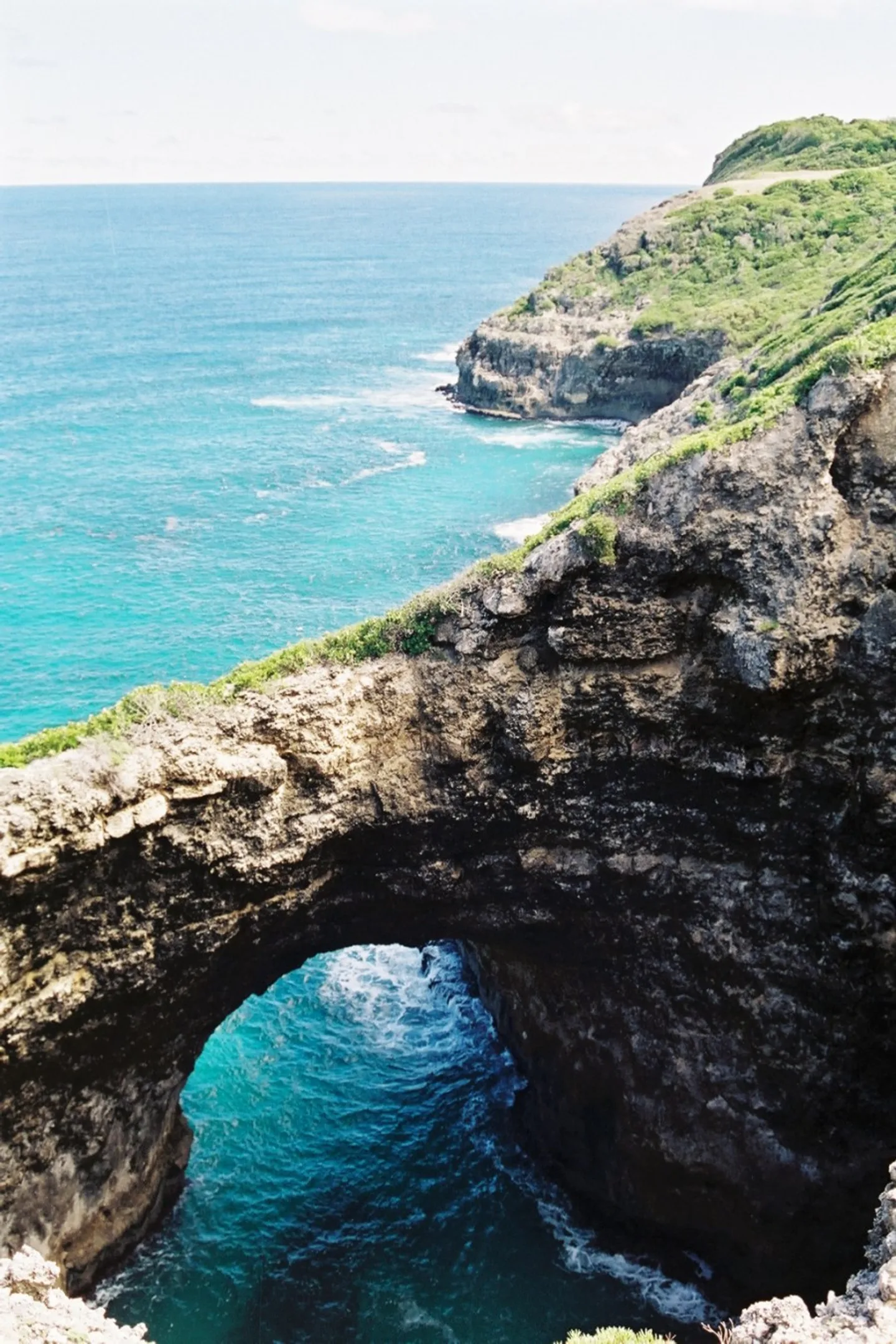 Arche rocheuse naturelle de Gueule Grand Gouffre à Saint-Louis de Marie-Galante